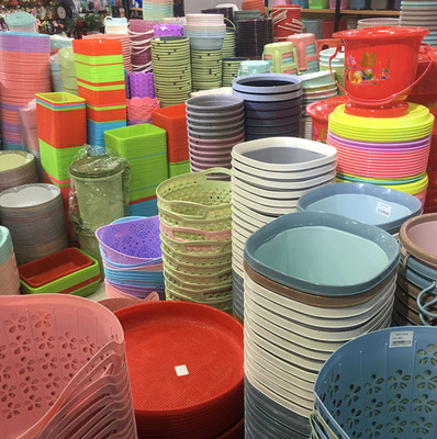 兩元百貨 小本創(chuàng)業(yè)的優(yōu)選與日用百貨批發(fā)指南